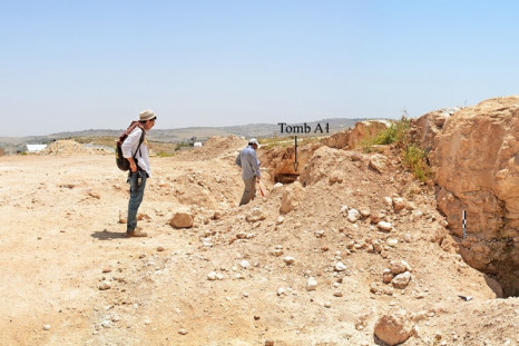 Khalet al-Jam'a necropolis