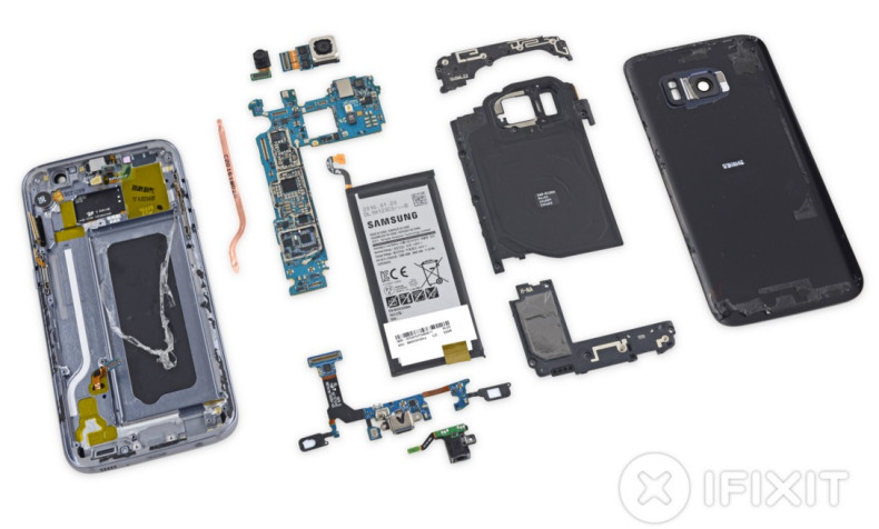 Samsung Galaxy S7 disassembled