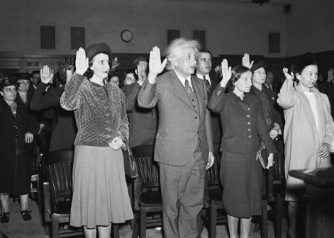 Happy Birthday Albert Einstein: Top 10 quotes by the father of modern physics in celebration of his birthday and Pi Day Happy Birthday Albert Einstein: Top 10 quotes by the father of modern physics in celebration of his birthday and Pi Day