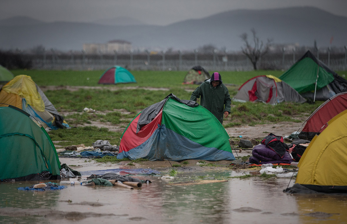 refugees migrants Greece Macedonia
