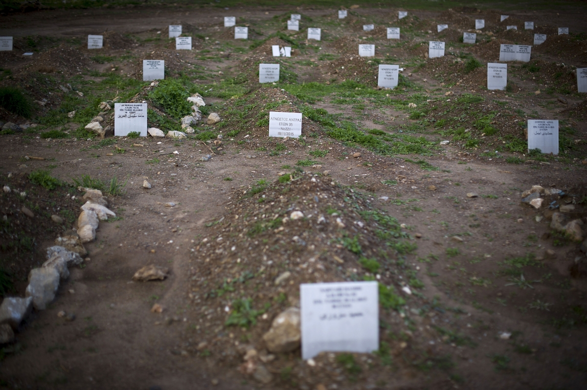 Migrant graves