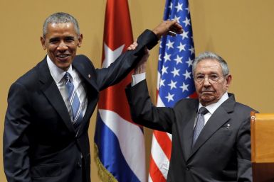 Barack Obama in Cuba with Raul Castro