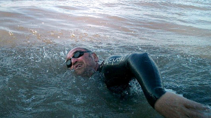Martin Strel swims the Yangtze
