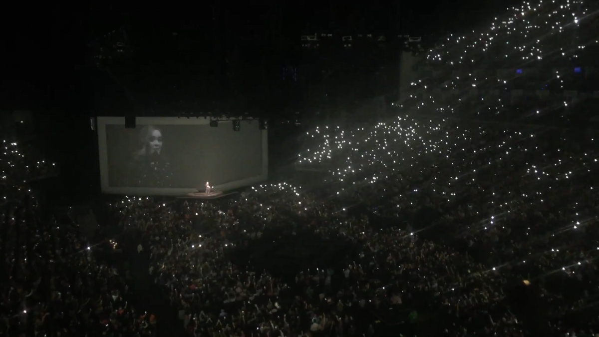 Brussels attack: Adele dedicates Make You Feel My Love to Brussels and ...