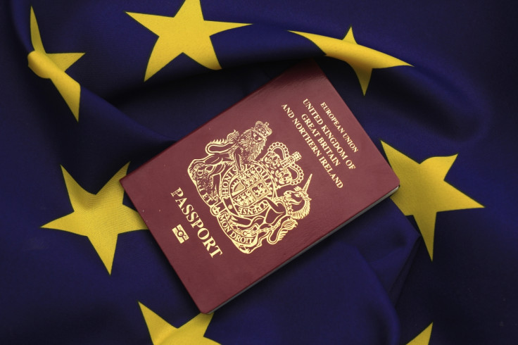 De La Rue embed passport to mobile