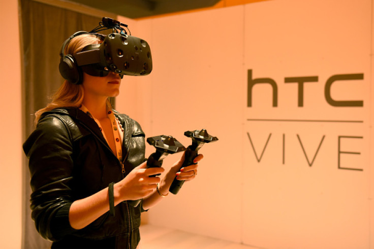 HTC apologises for Vive VR pre-order auto-cancellations, promises fix coming soon