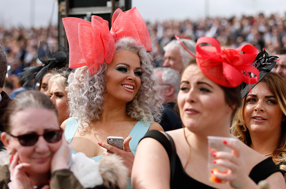 Aintree Grand National Ladies Day 2016 Photos Of The Fun Fashions On Show