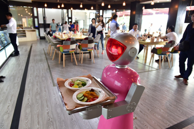 Robot waiter forces restaurant closure