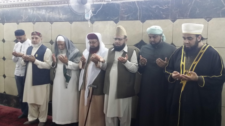 British imams pray in Iraq