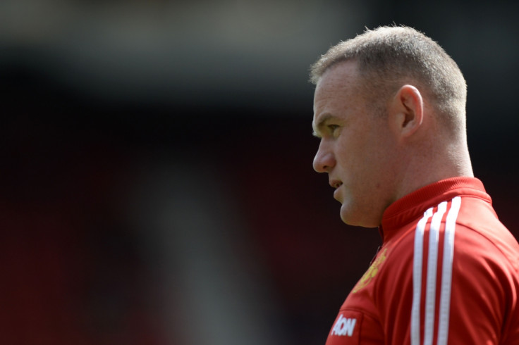 Wayne Rooney before kick-off