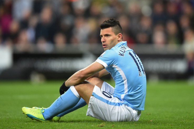 Aguero thinks he should have a penalty