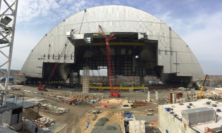 cranes new safe confinement