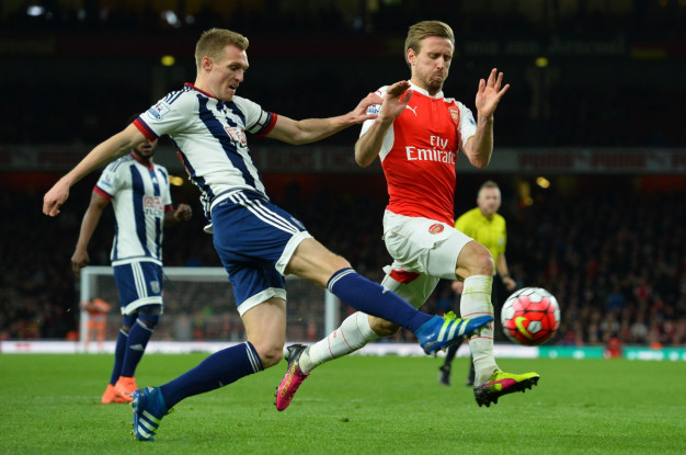 Darren Fletcher (left) clears the ball Darren Fletcher (left) clears the ball