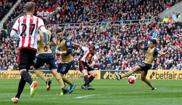 Lee Cattermole shoots at goal Lee Cattermole shoots at goal