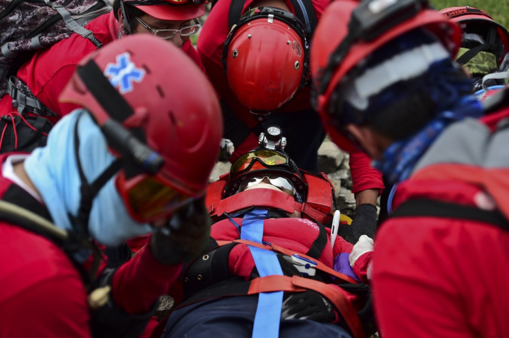 Memebers of a Mexican search and rescueteam