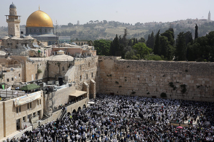 Jerusalem: priest's blessing
