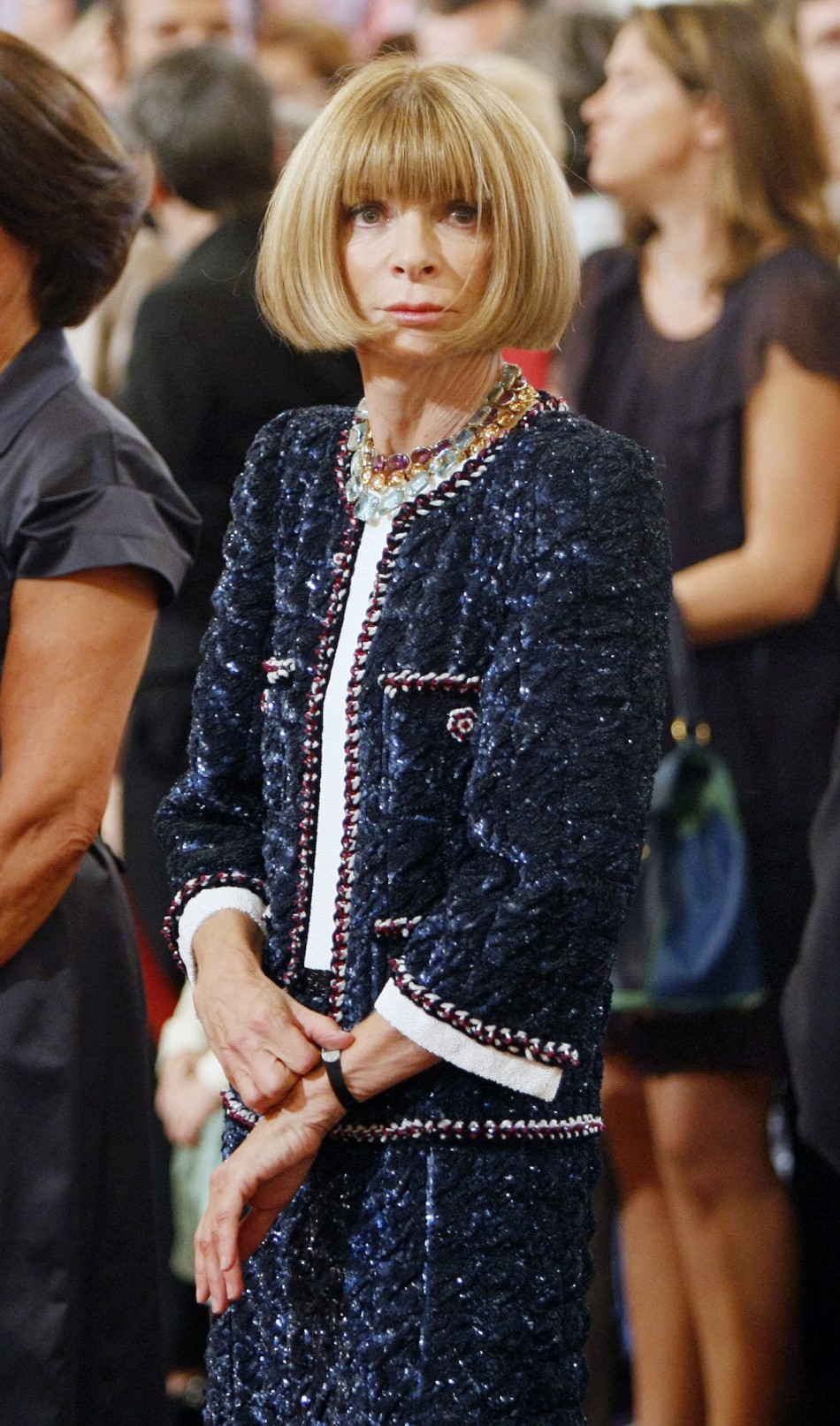 Anna Wintour Claims She is not intimidating; her Fashion Sense May Beg ...