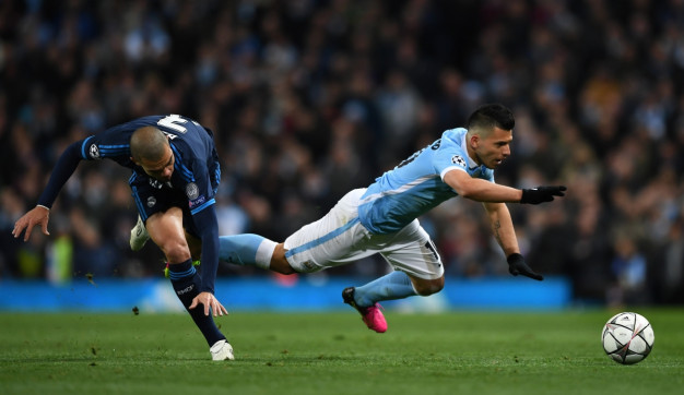 Aguero goes down under pressure Aguero goes down under pressure