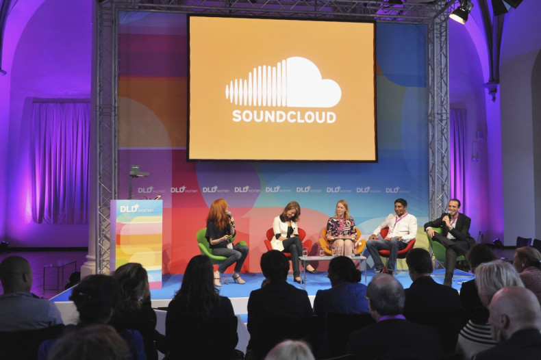 SoundCloud launches paid-for subscription service in UK
