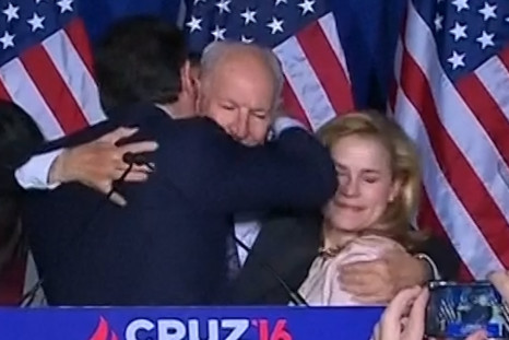 Ted Cruz elbows wife