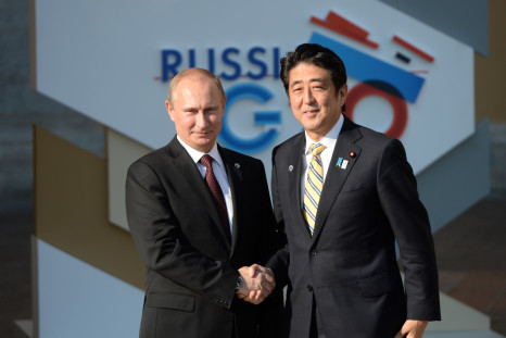 Vladiri Putin and Shinzo Abe