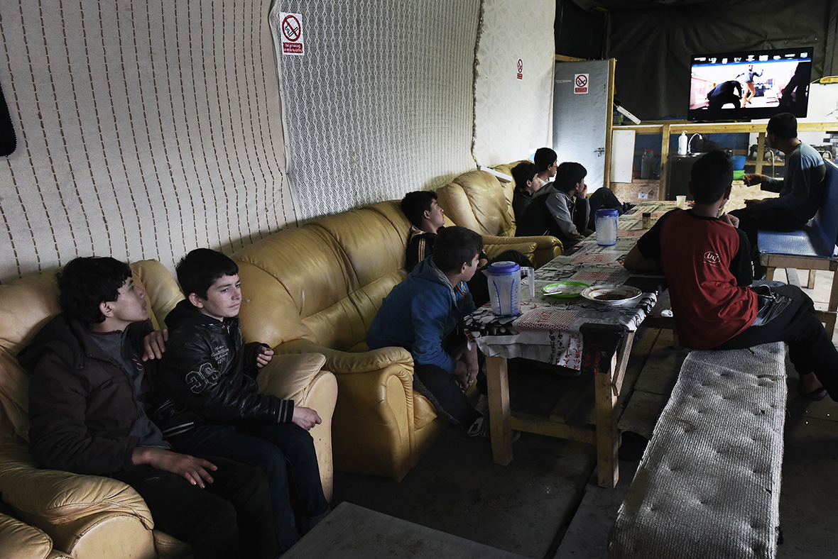 Calais unaccompanied children