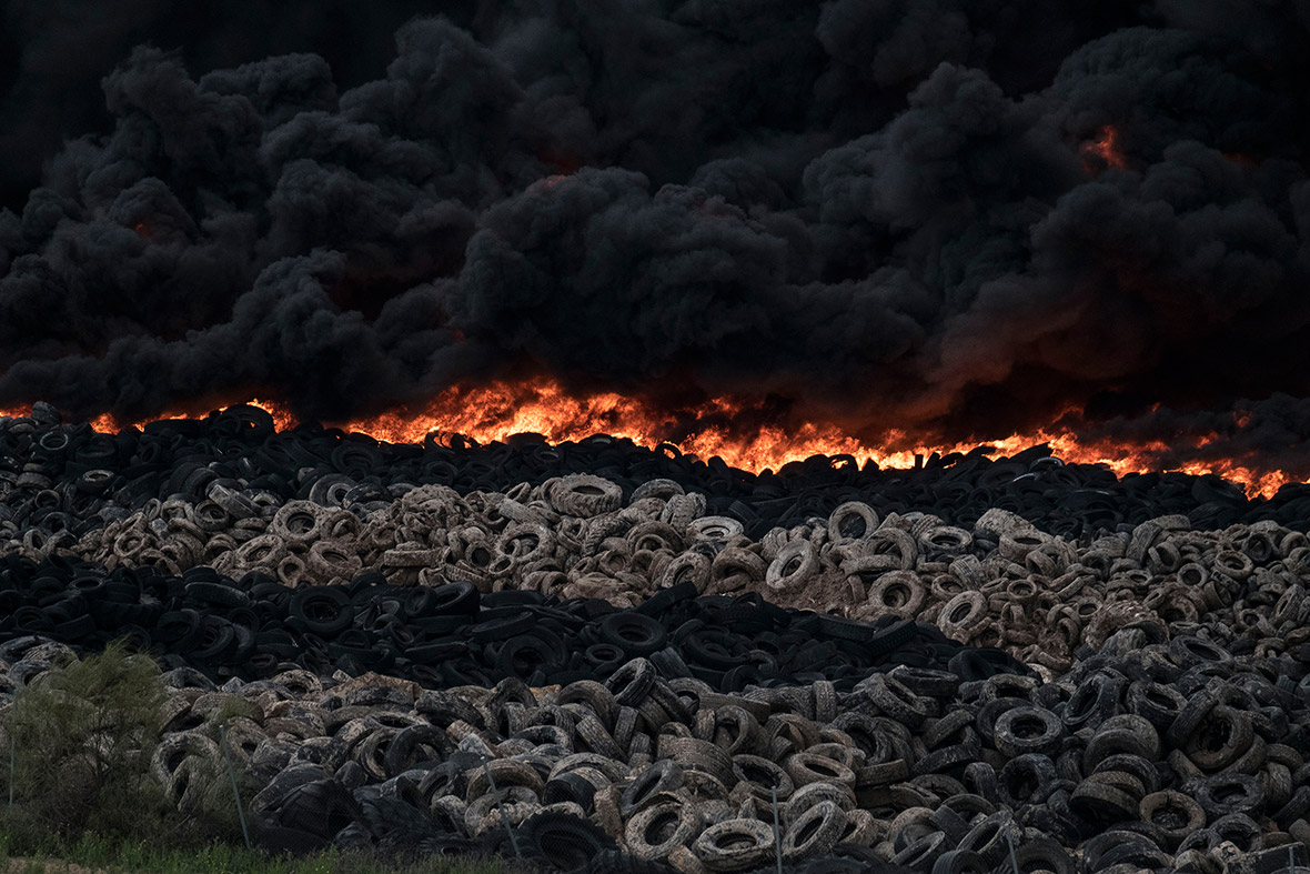 Spain Thick clouds of toxic black smoke billow from inferno in huge