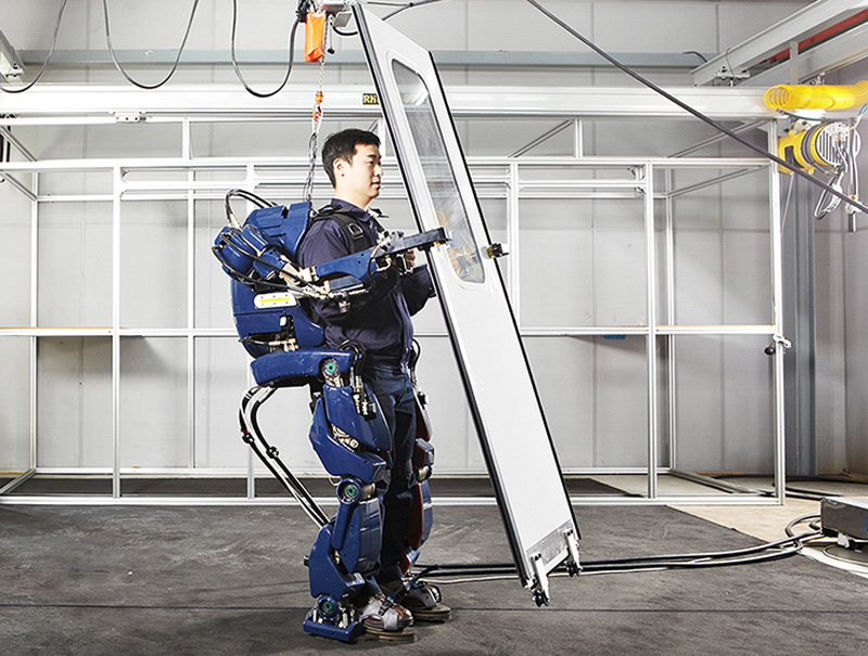 Iron Man style robot exoskeleton  for soldiers and factory 