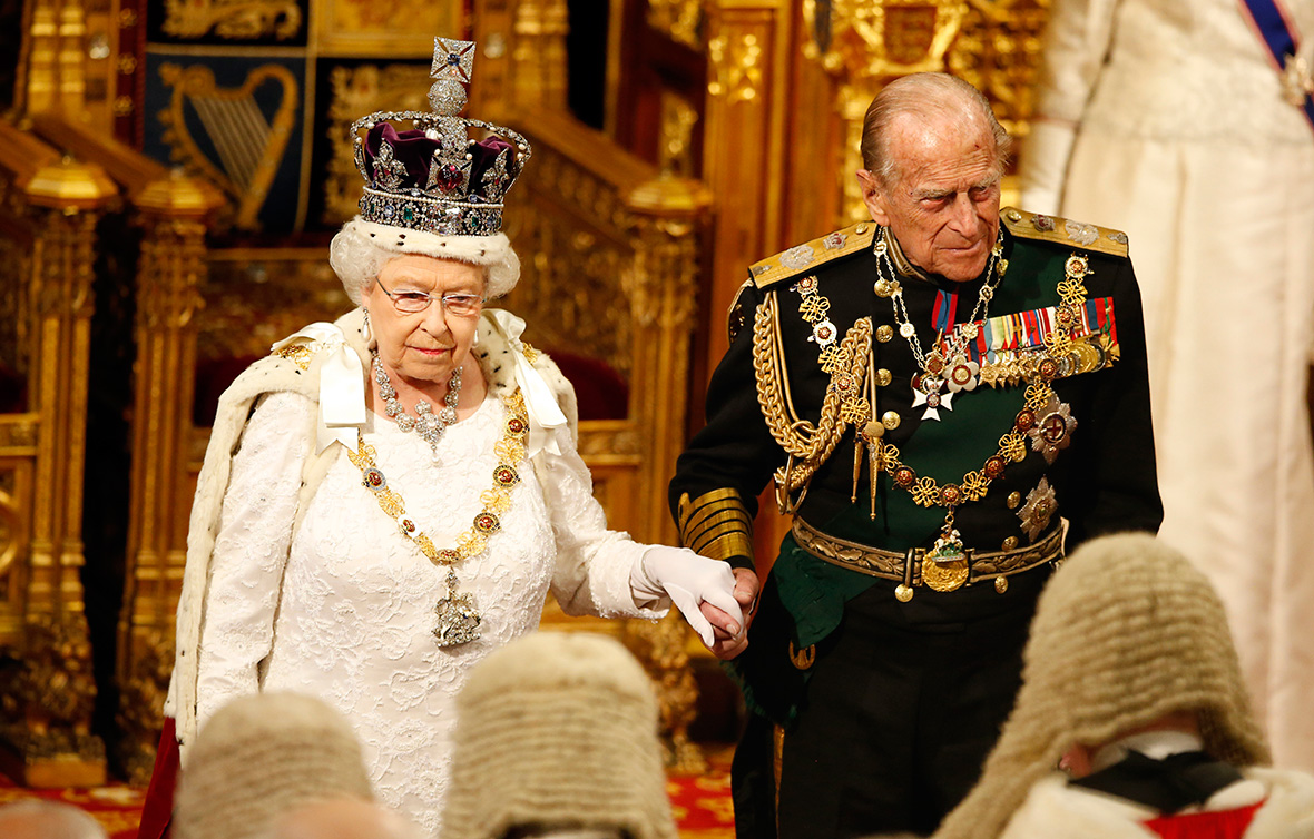 Queen's Speech Elizabeth II arrives in horse drawn carriage for the