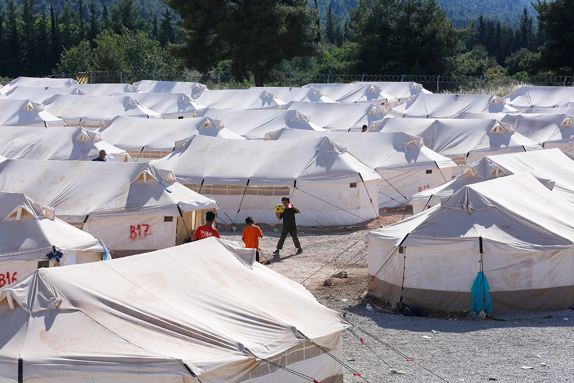 Greece: Daily life inside Malakasa refugee camp