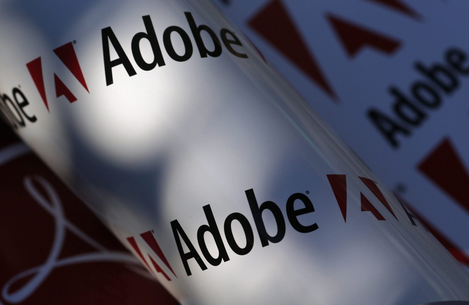 Adobe présente une nouvelle fonctionnalité d’IA, suscitant la controverse parmi les artistes