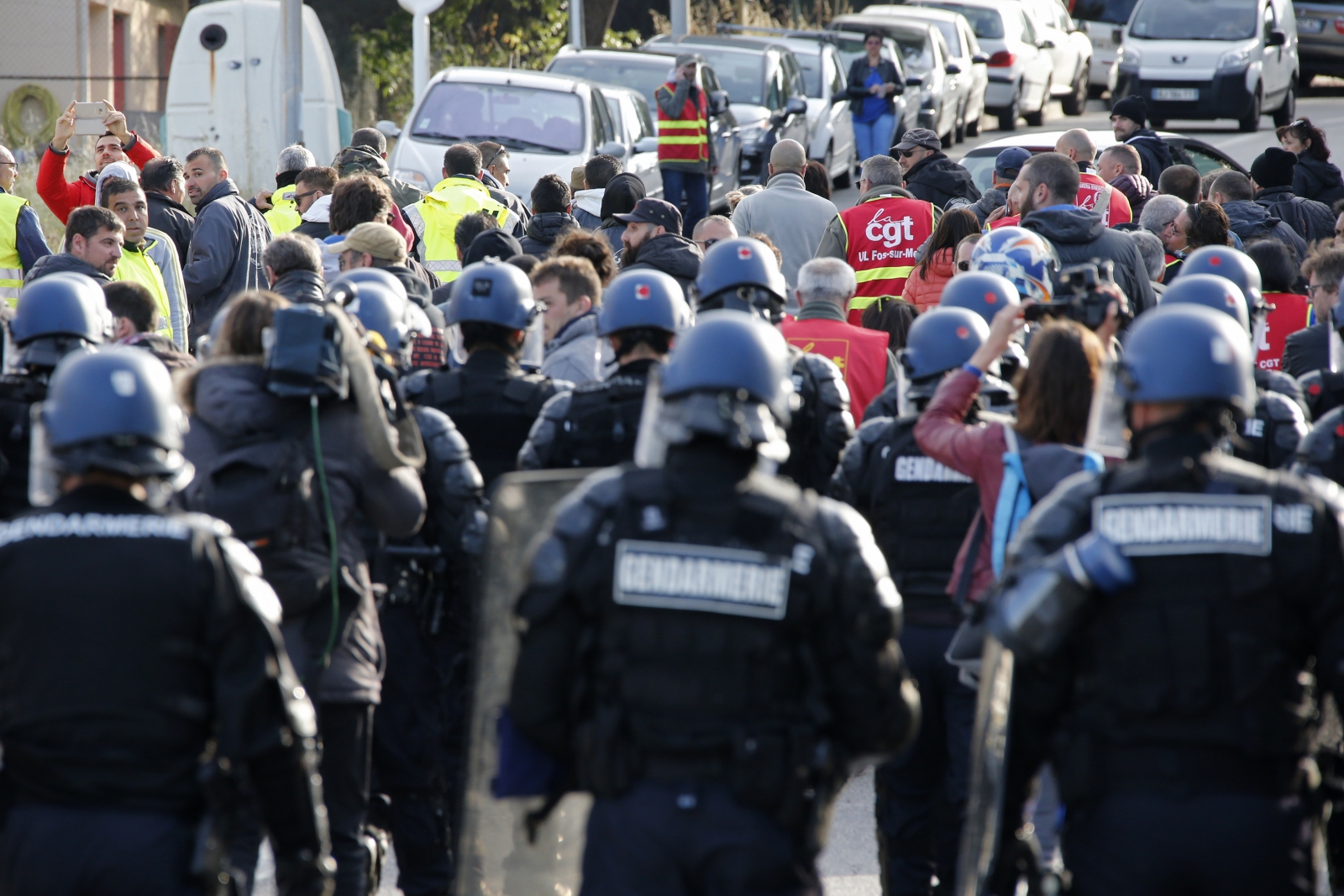 Violence In Marseilles As Riot Police Break Up Petrol Blockade Ahead Of ...