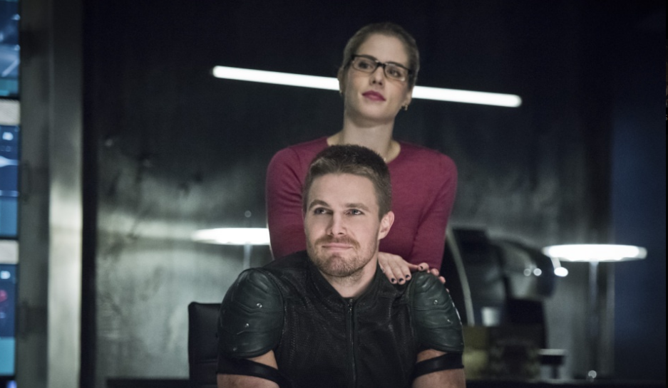 Arrow Season 5 Stephen Amell Teases Olivers Reaction To Felicitys New Boyfriend Ibtimes Uk 7409