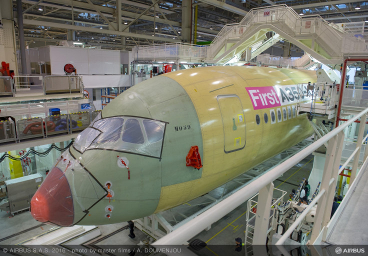 Building an Airbus A350 plane Building an Airbus A350 plane