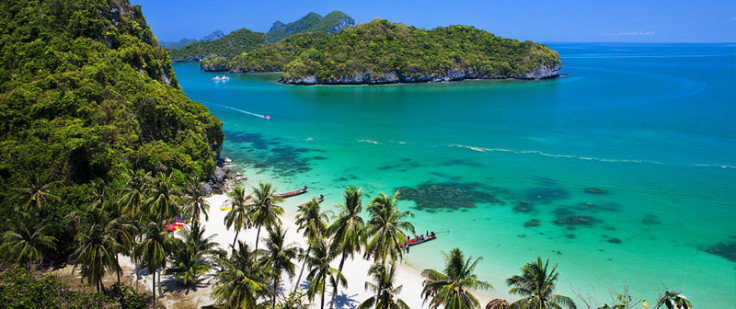 The beautiful beaches and clear waters of Koh Samui.