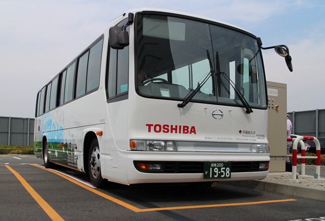 Toshiba trials electric bus