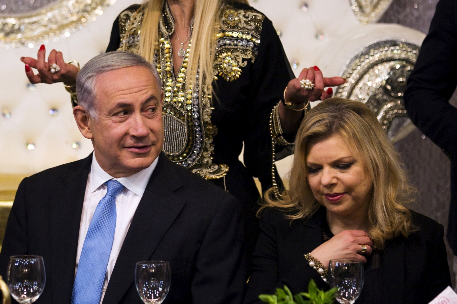 Netanyahu scandal: Israel PM's wife, Sara, in 'heat my soup' payout to