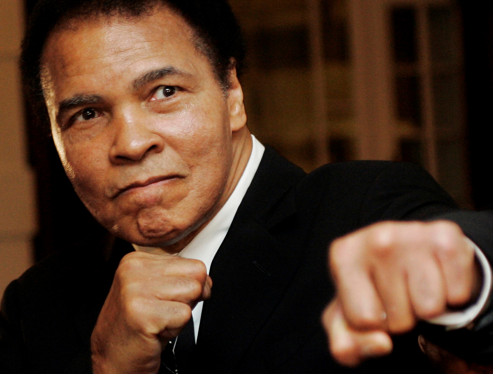 Muhammad Ali dead: Sporting legend's final tweets include Prince, Bono