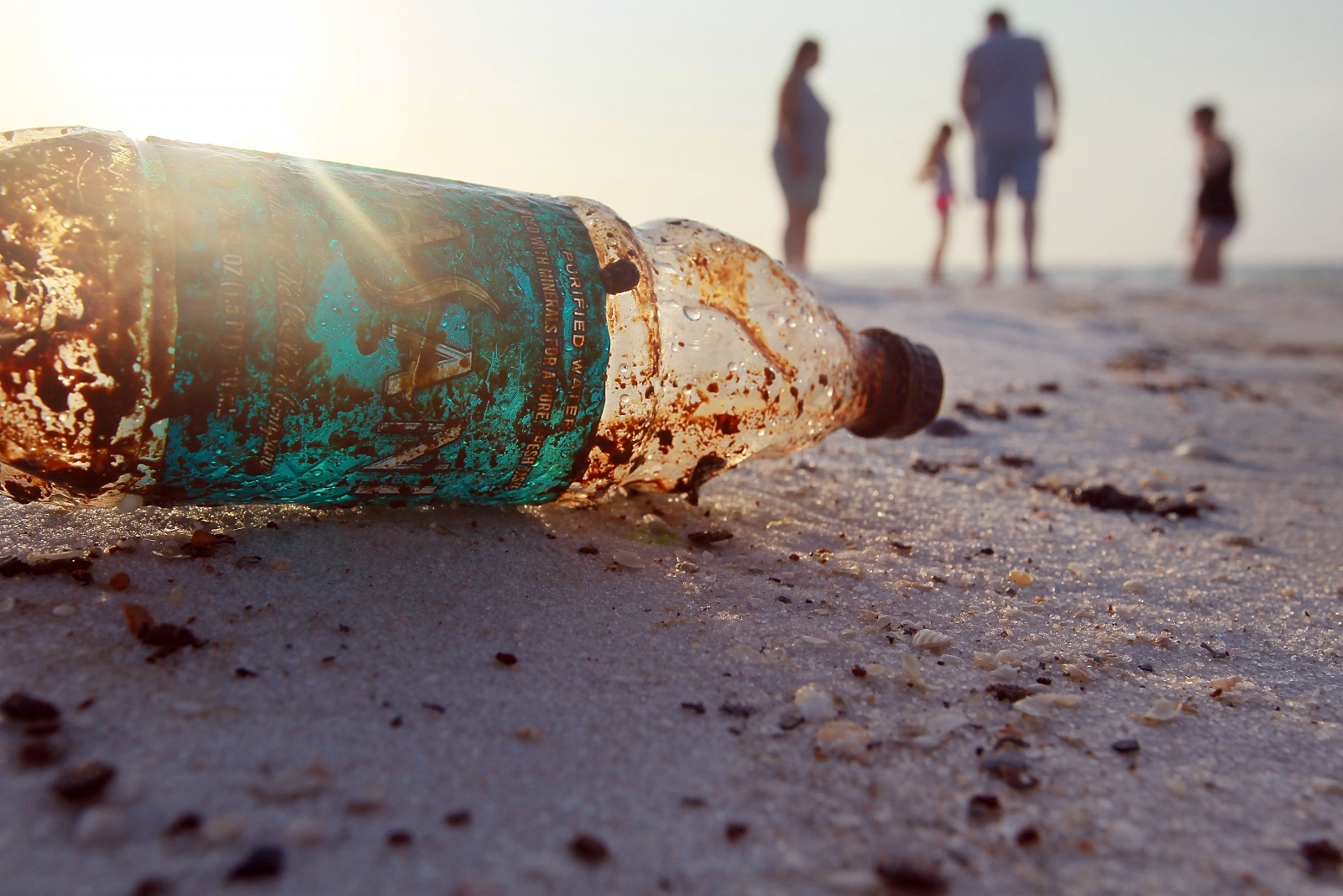 World Oceans Day 2016: Facts about plastic pollution and 'healthy ocean ...