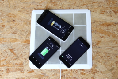 New wireless charging pads can simultaneously charge multi-brand devices