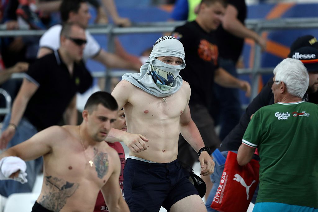 Russian fans attack England supporters in Marseille