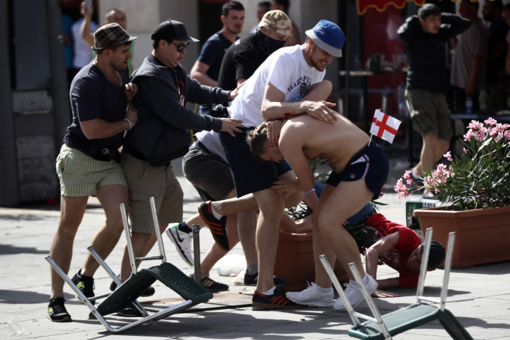 Euro 2016 England and Russia fans fighting