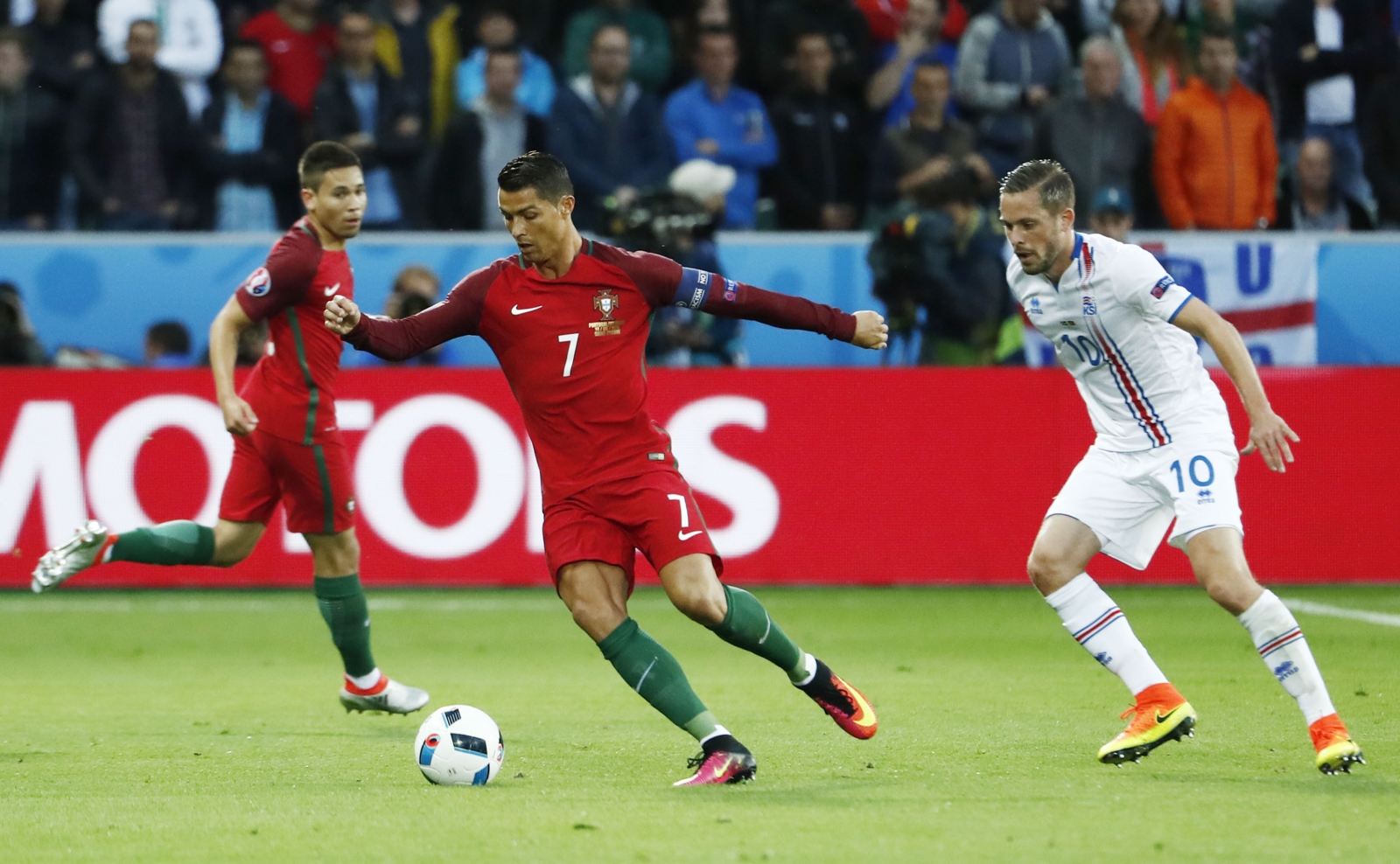 Portugal 0-0 Austria, Uefa Euro 2016: Cristiano Ronaldo misses a host ...