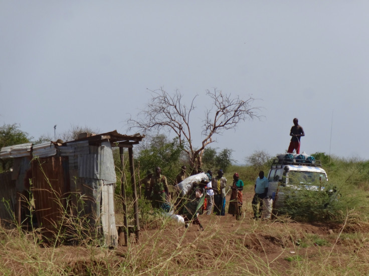 South Sudanese crossing the border into Kenya