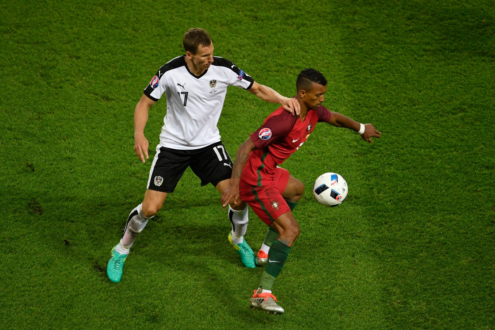 Nani wins the ball Nani wins the ball