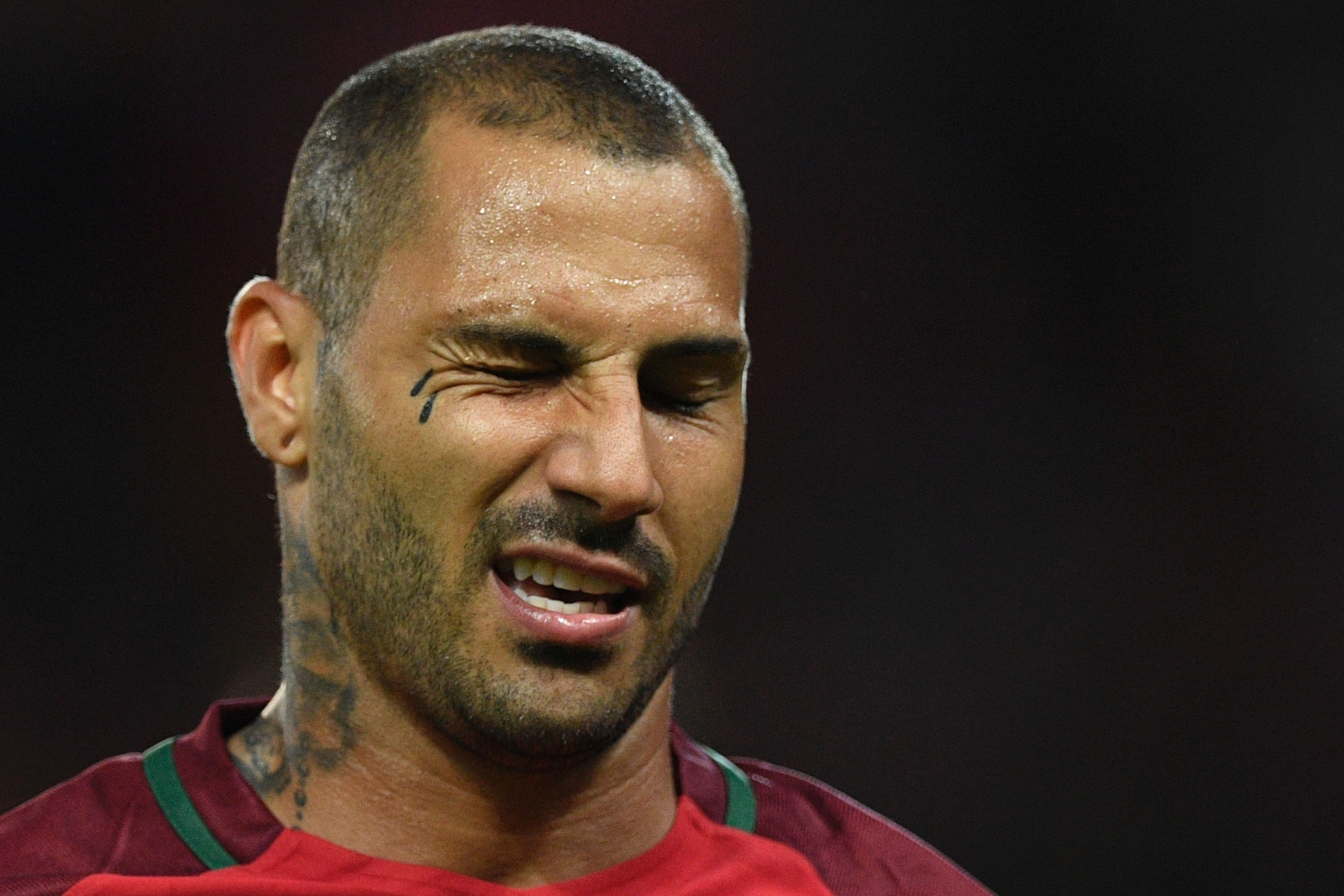 Quaresma makes way for Mario Quaresma makes way for Mario