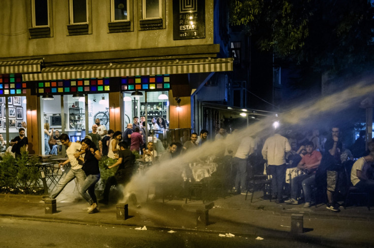 Istanbul riot Radiohead Ramadan Turkey Islam
