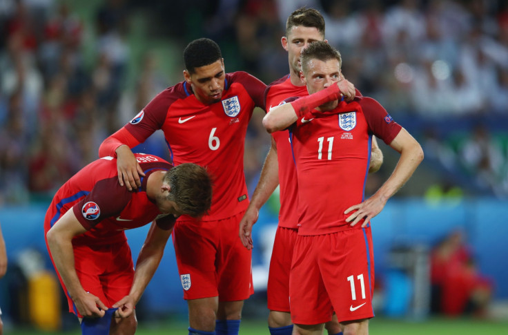 England players look frustrated