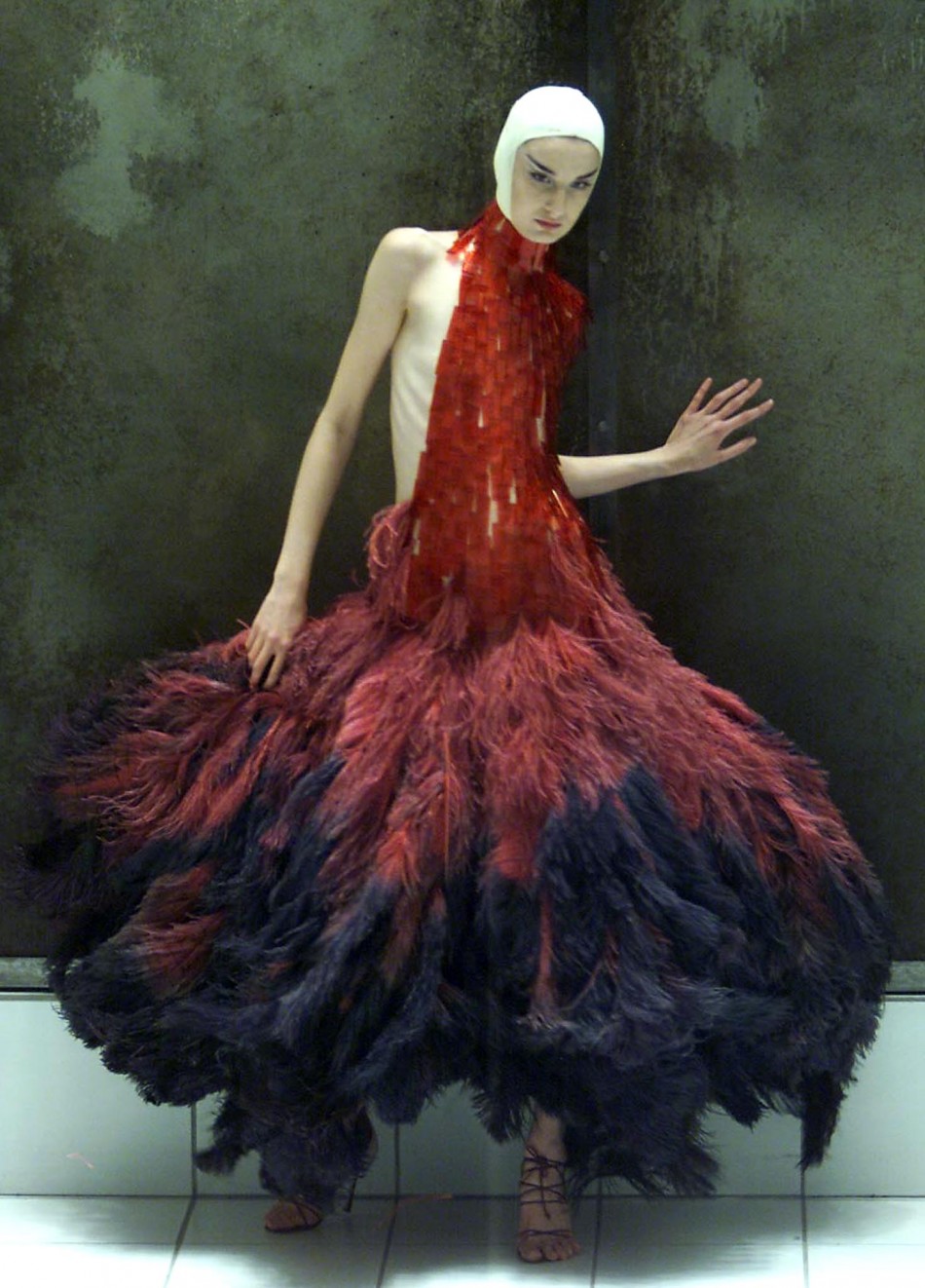 Alexander McQueen's Popular 'Savage Beauty' Exhibition Coming to the UK ...