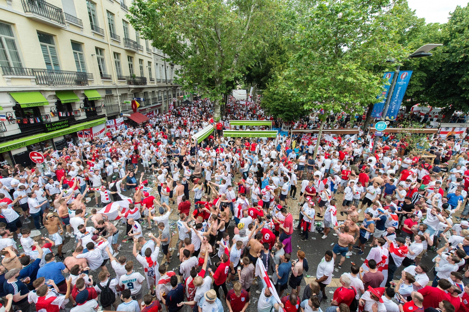 Uefa Euro 2016 England fan blog: English and Welsh fans united but French strikes continue to